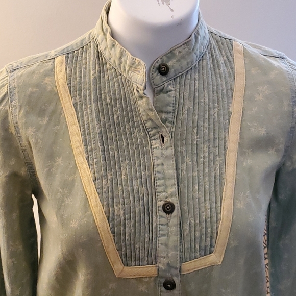Free People Hillside Chambray Pintuck Bib button down shirt Size XS - Picture 6 of 13